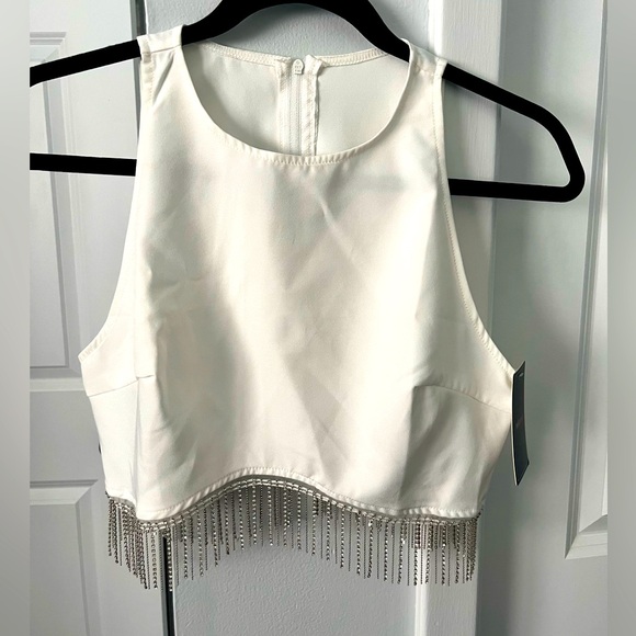 Milumia Tops - Cropped White Tank Top with Rhinestone Fringe